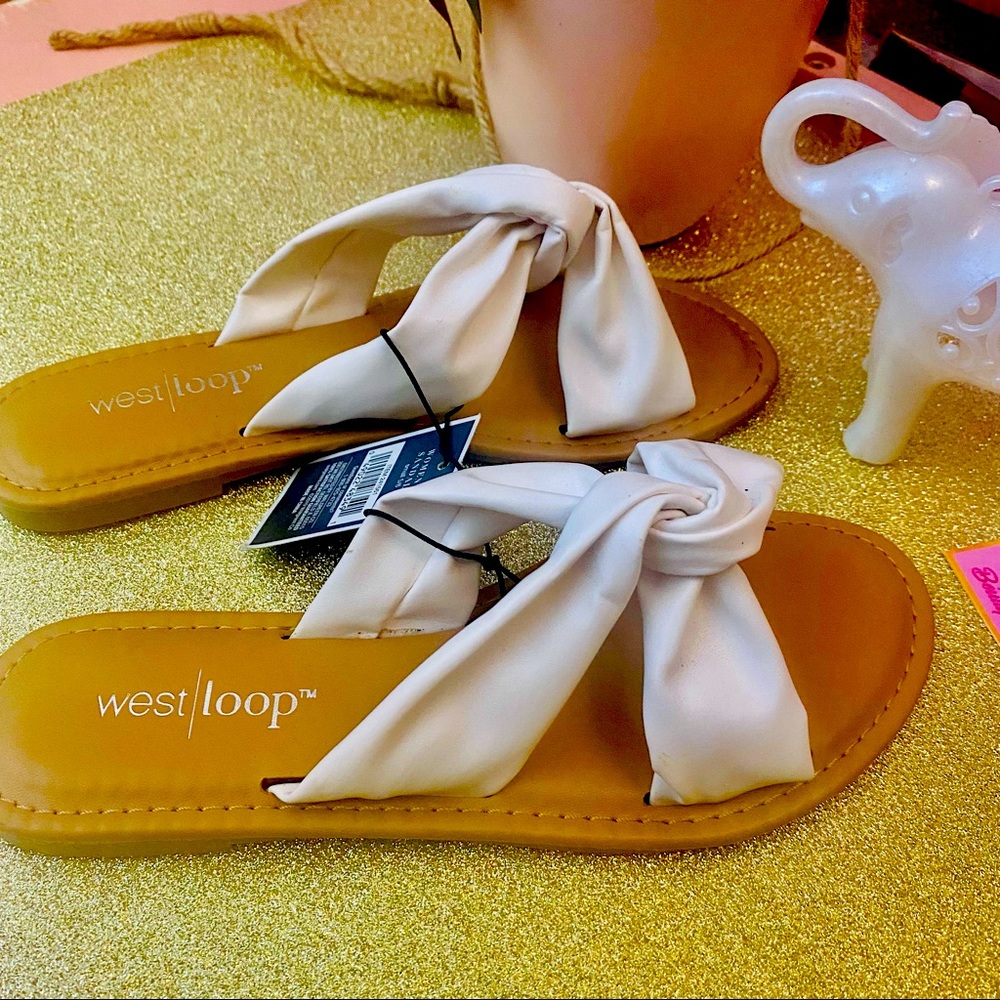 NEW ! White Sandals size 5/6